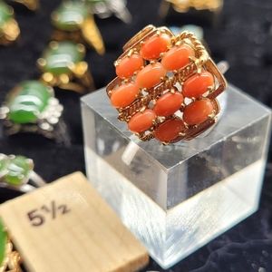 ⚘️Vintage 70s, genuine coral ring